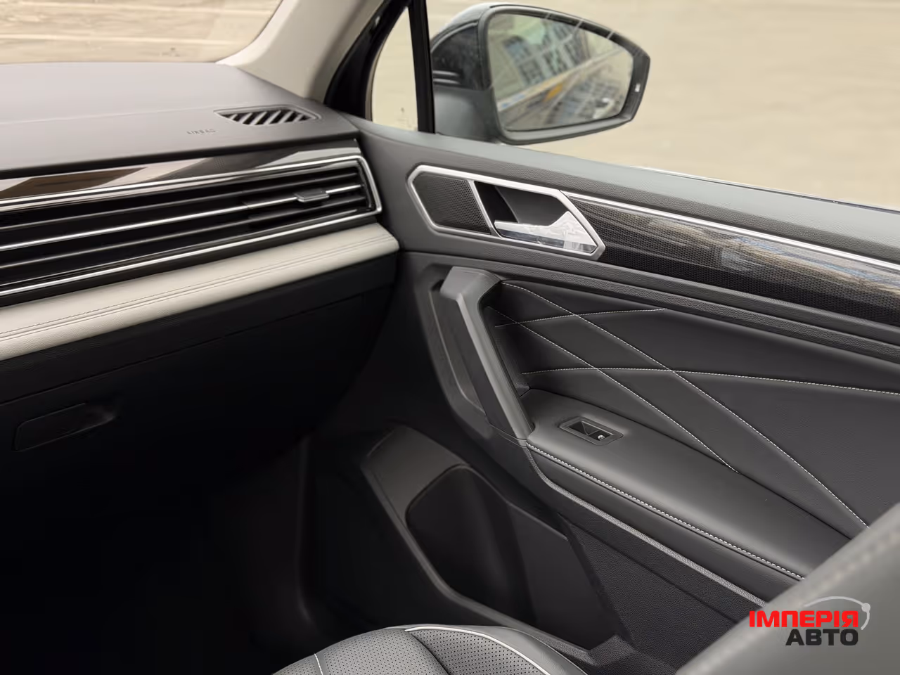 Volkswagen Tiguan - фото 15