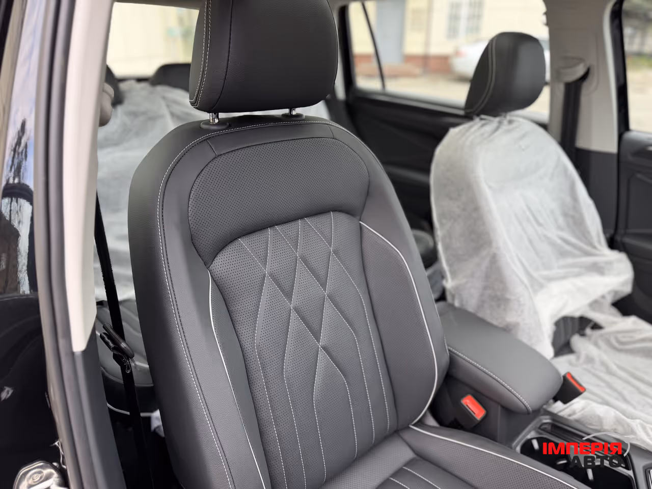 Volkswagen Tiguan - фото 13