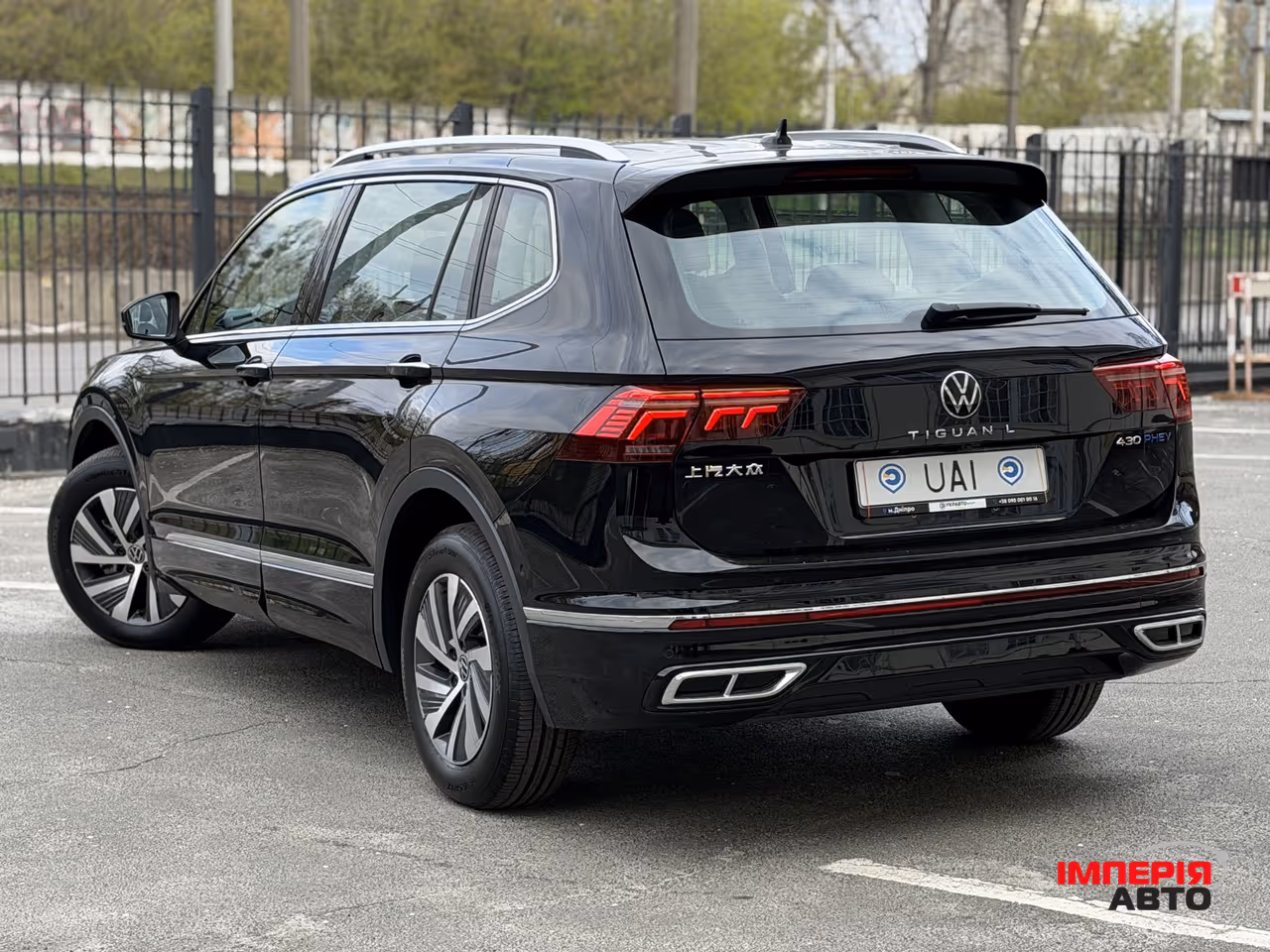 Volkswagen Tiguan - фото 4