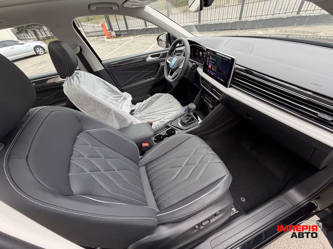 Volkswagen Tiguan - фото 14