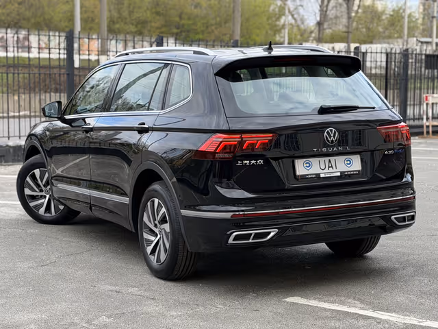 Volkswagen Tiguan - фото 4