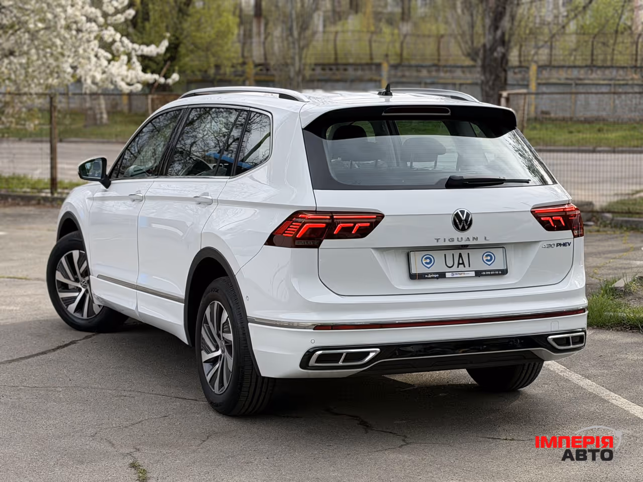 Volkswagen Tiguan - фото 4
