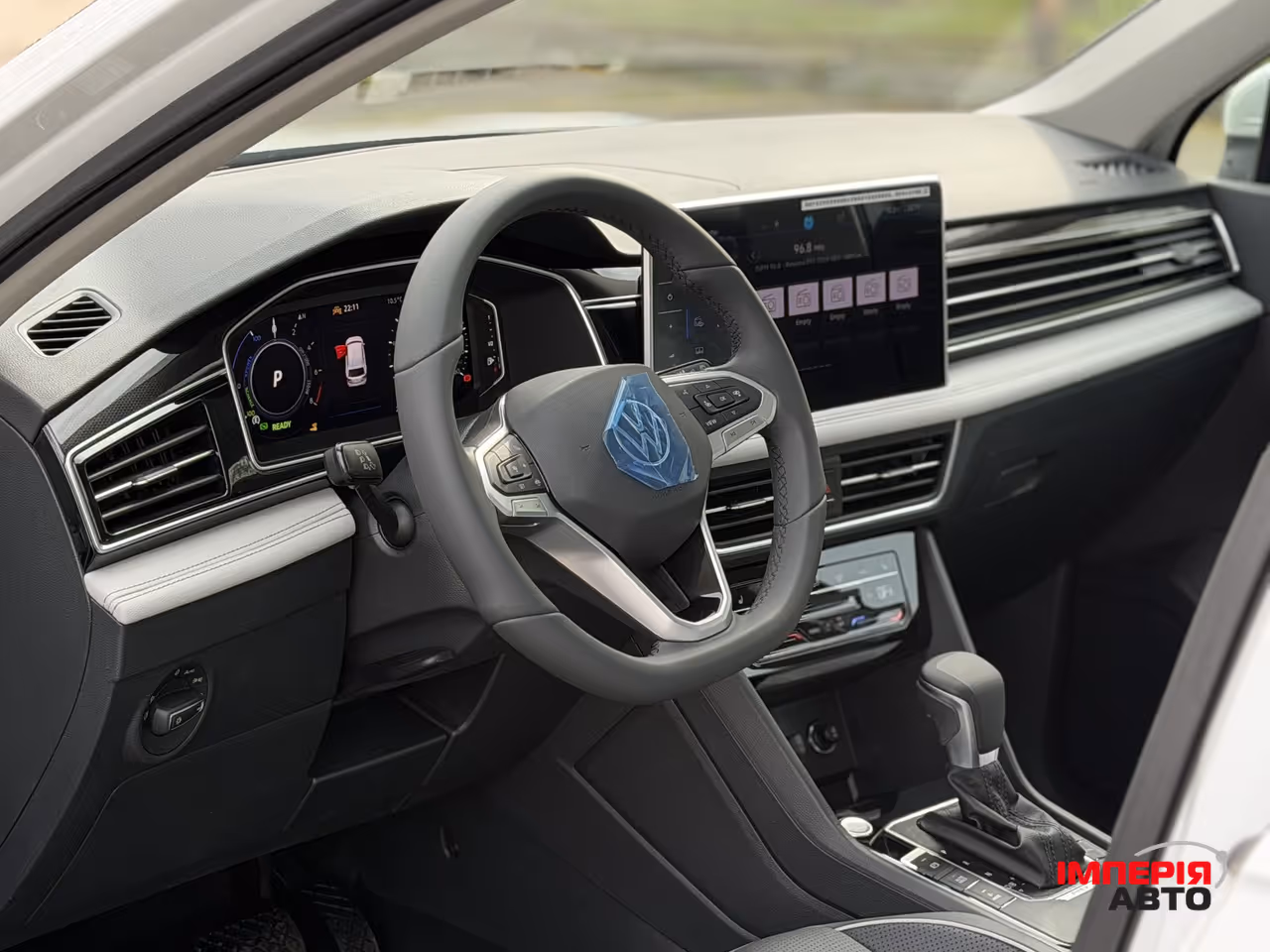 Volkswagen Tiguan - фото 7