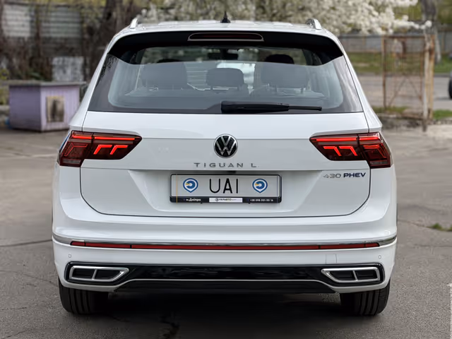 Volkswagen Tiguan - фото 5