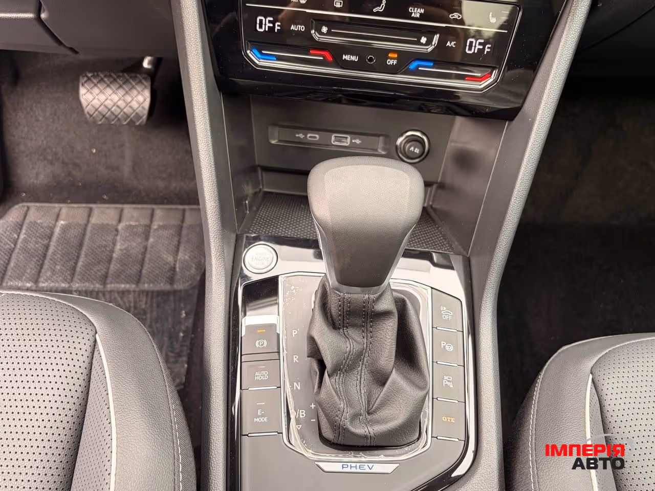 Volkswagen Tiguan - фото 24