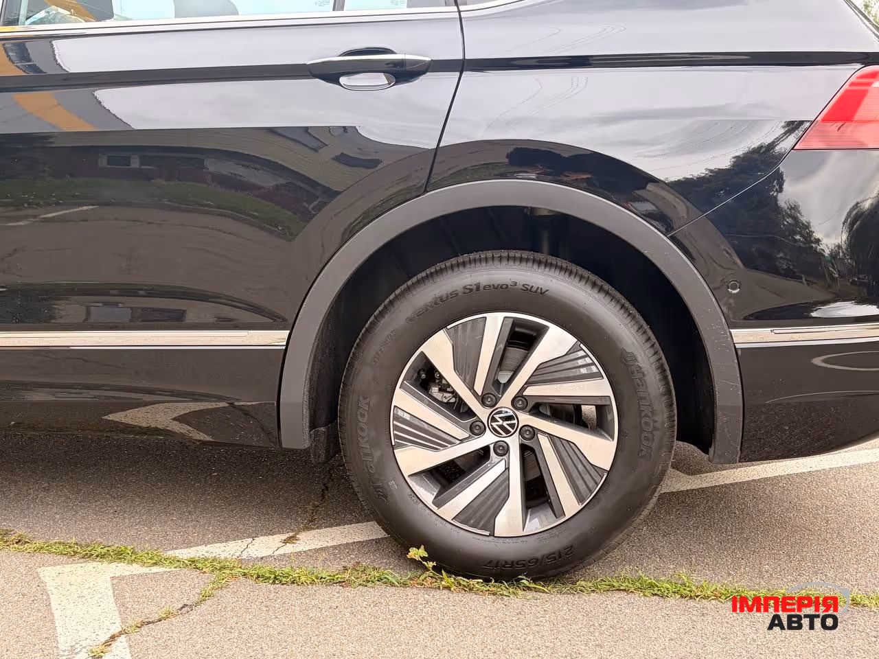 Volkswagen Tiguan - фото 12