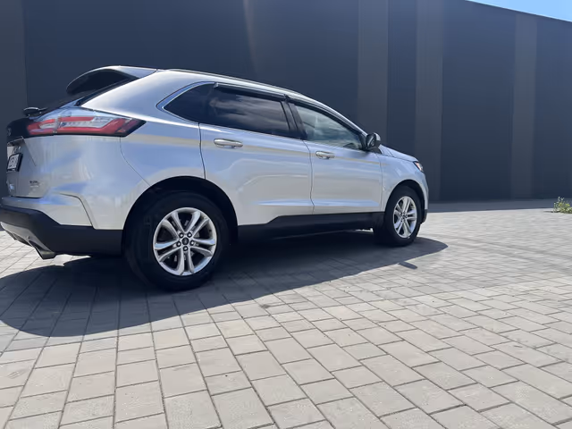 Ford Edge - фото 3