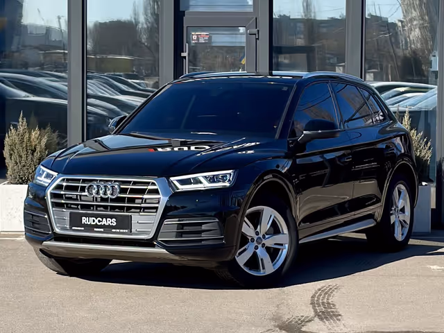Audi Q5 - фото 1