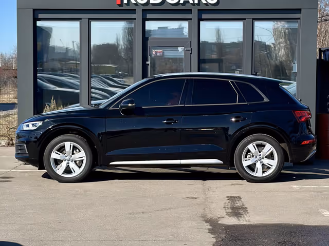 Audi Q5 - фото 3