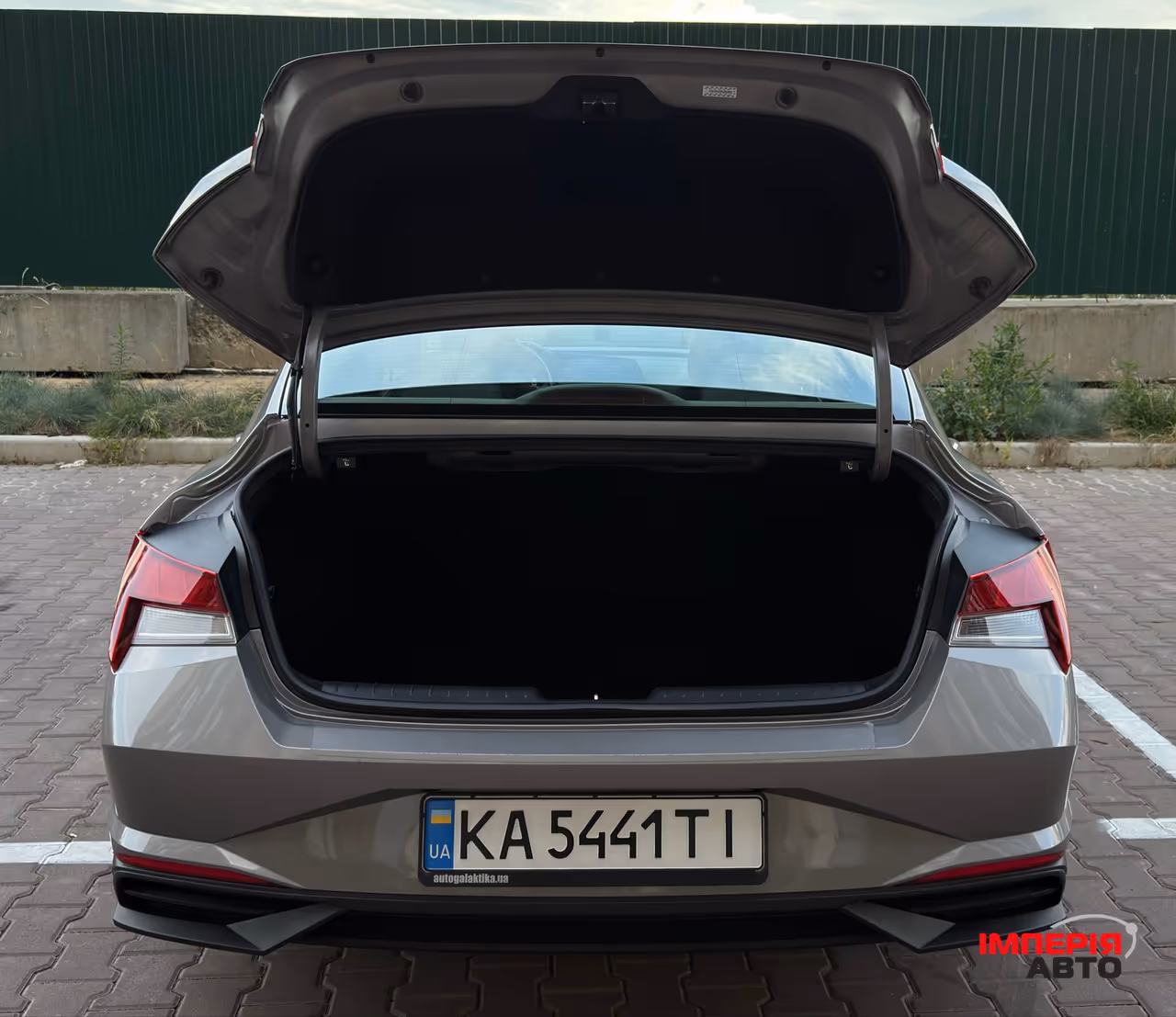 Hyundai Elantra - фото 11