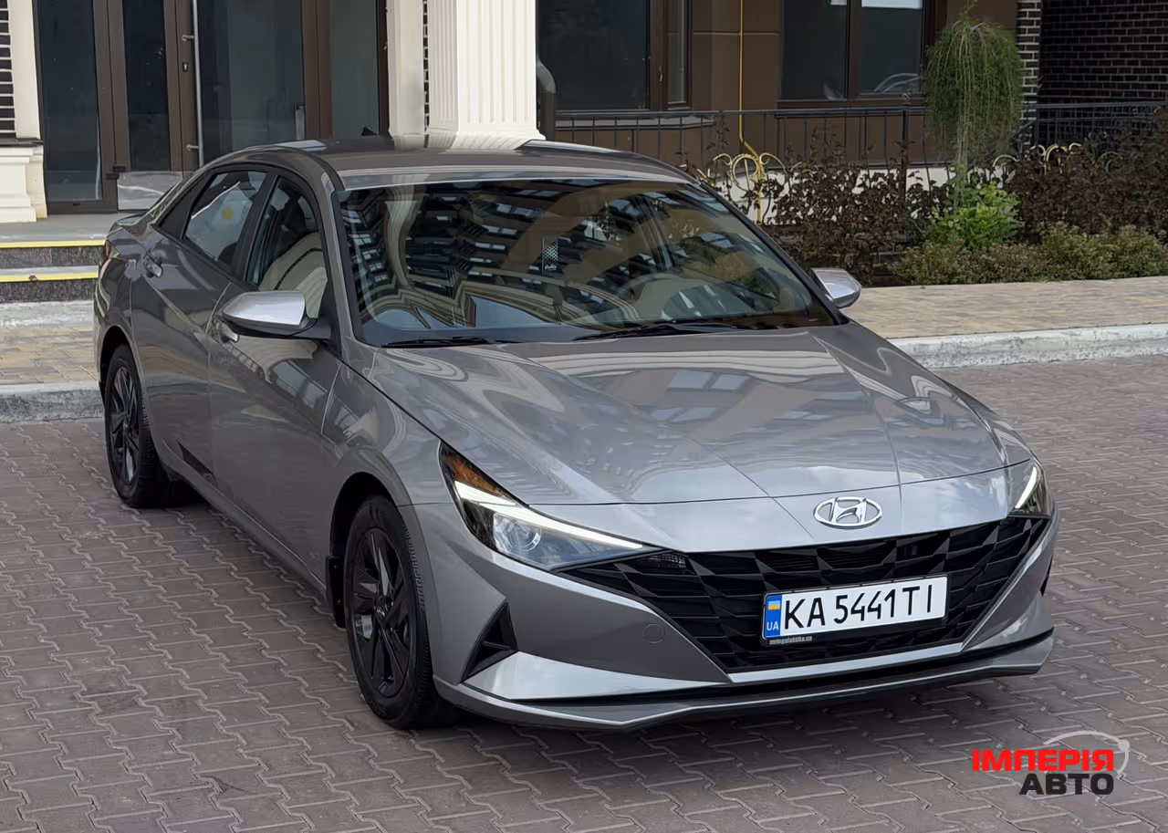 Hyundai Elantra - фото 4