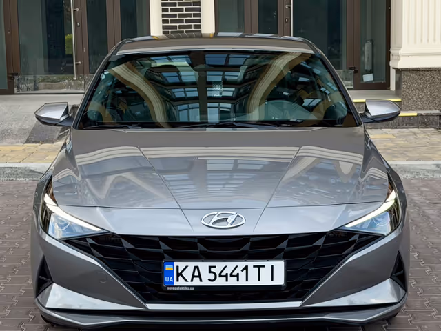 Hyundai Elantra - фото 5