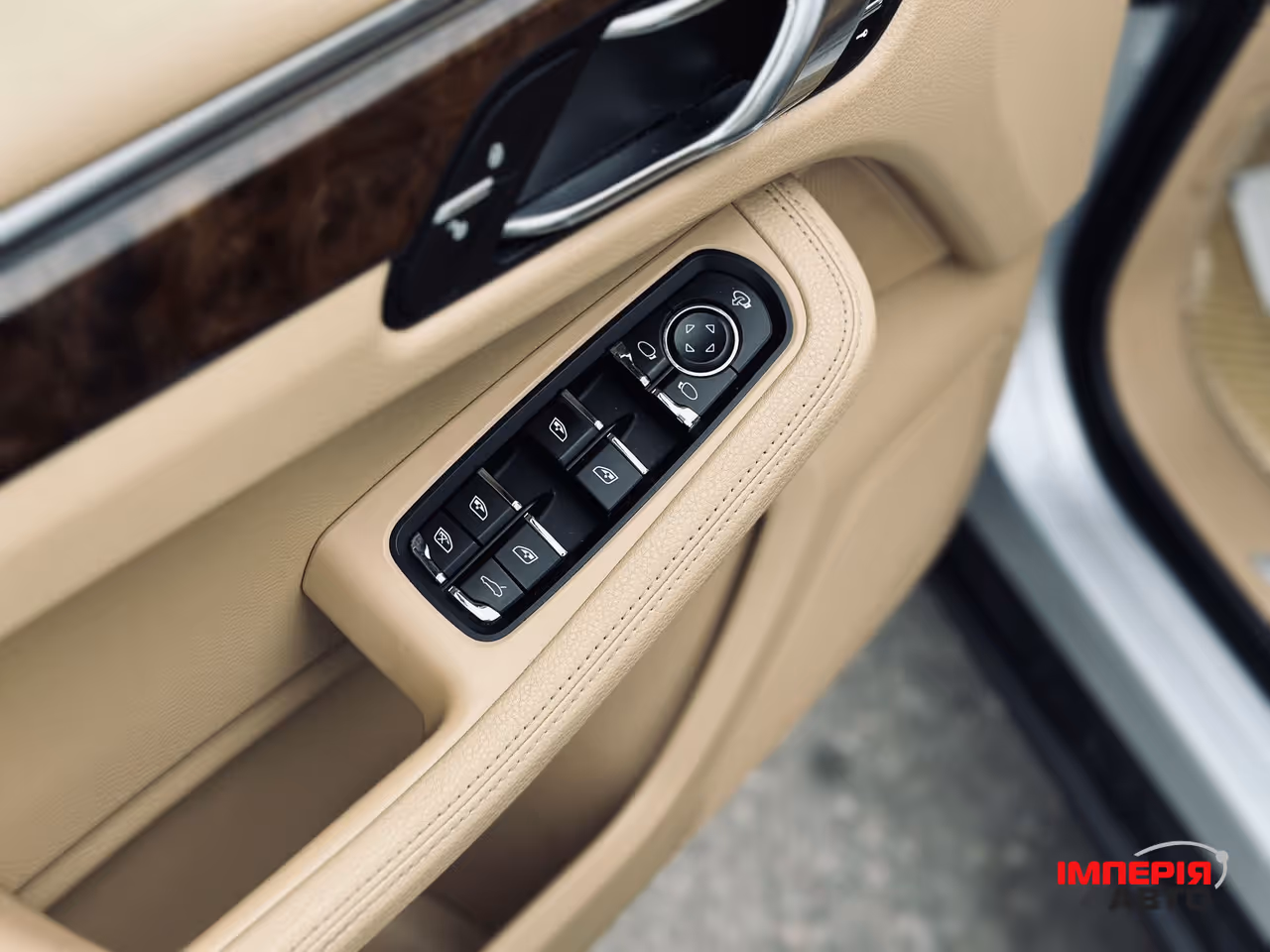 Porsche Macan - фото 34