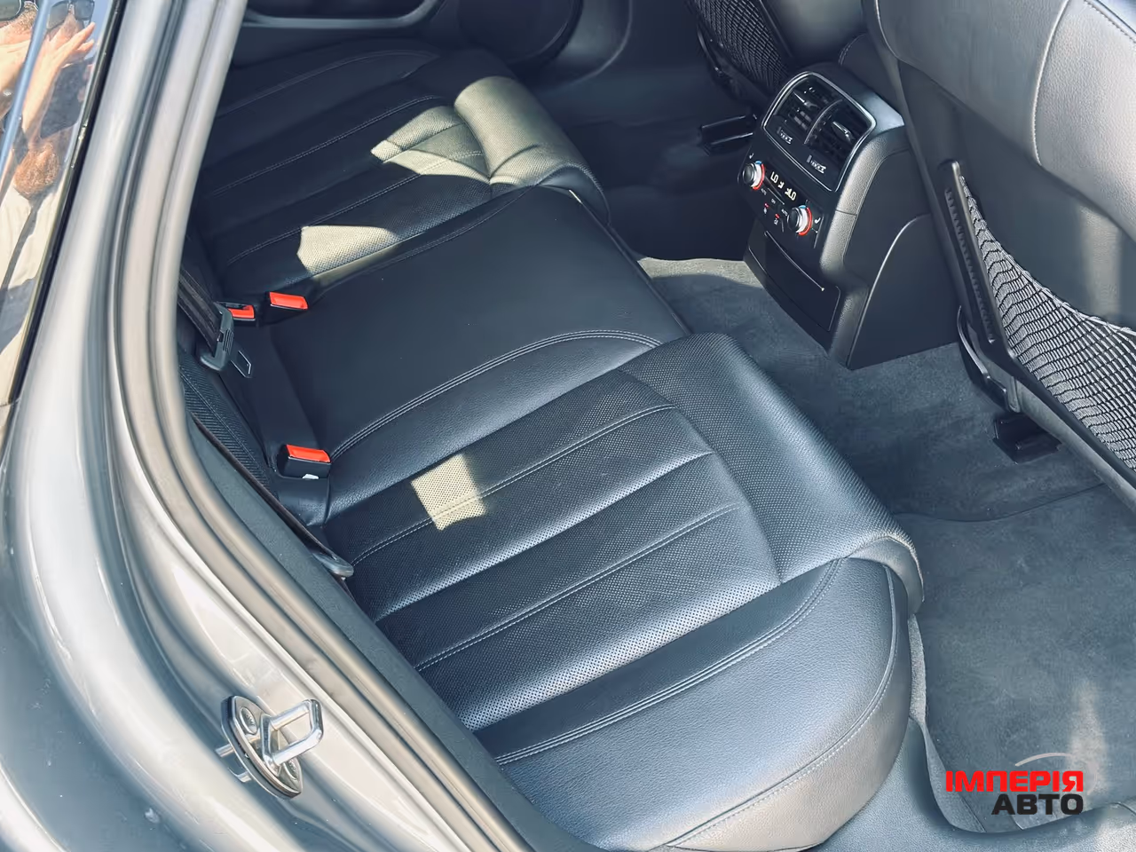 Audi A6 - фото 7