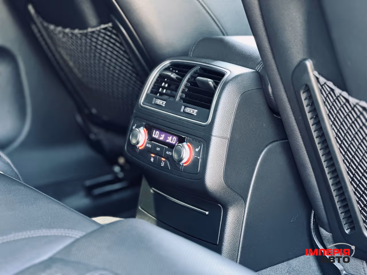 Audi A6 - фото 8