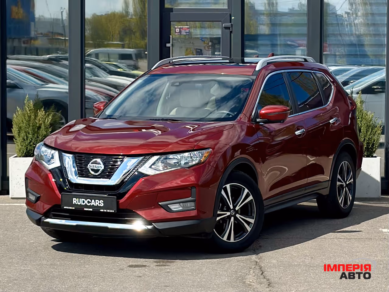 Nissan Rogue - фото 1
