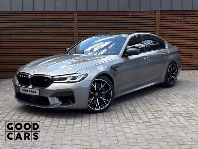 BMW M5 - фото 1