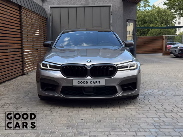 BMW M5 - фото 2