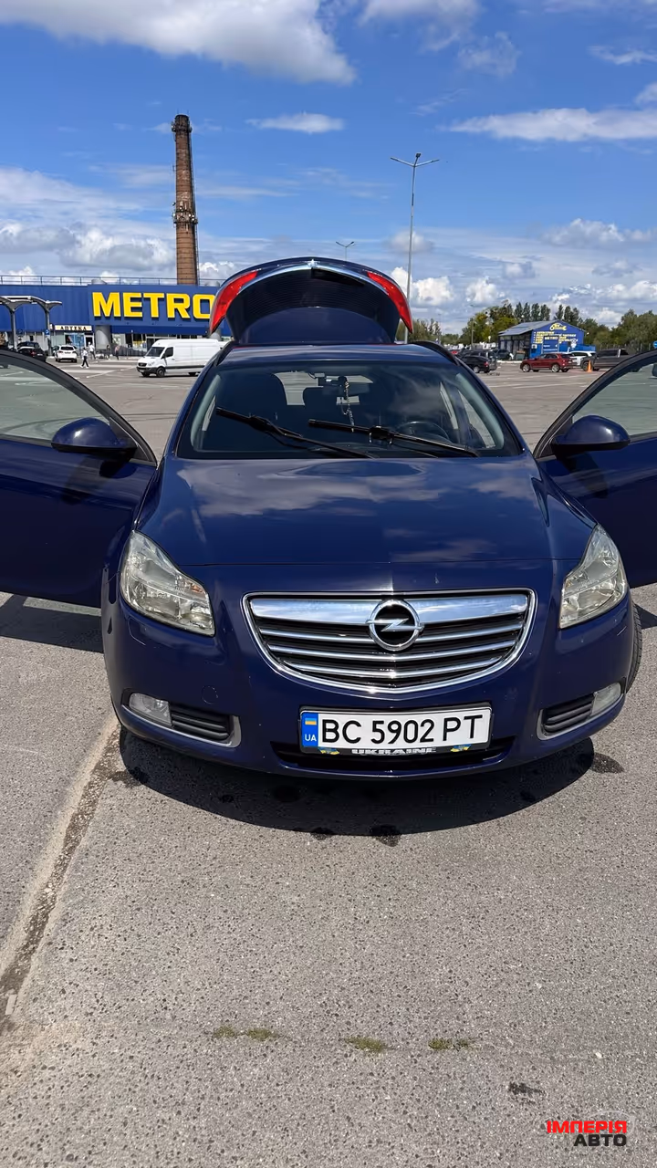 Opel Insignia - фото 1