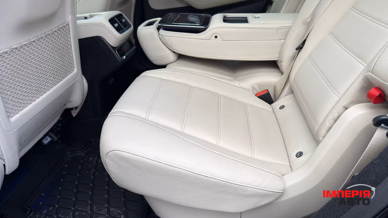 Mercedes-Benz GLS - фото 29