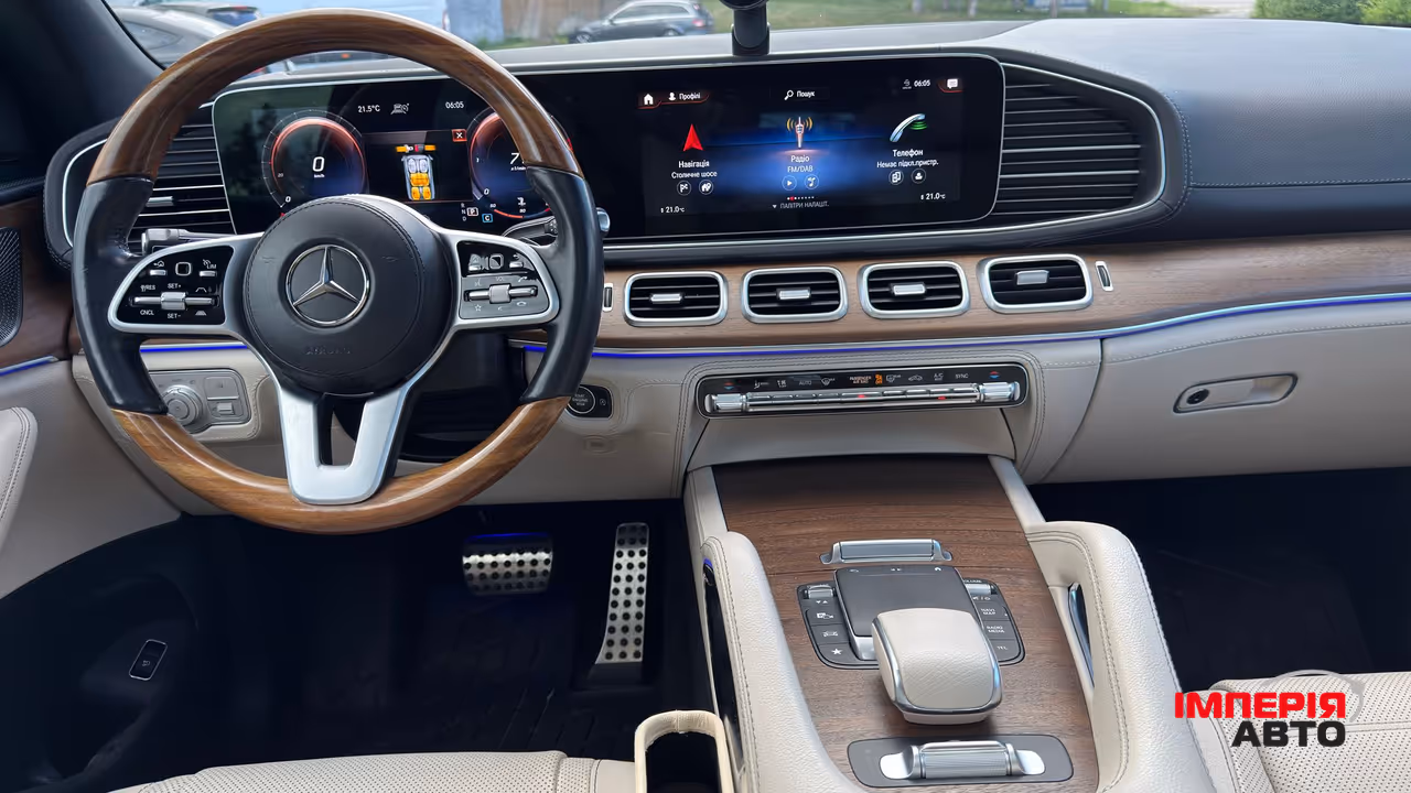 Mercedes-Benz GLS - фото 23
