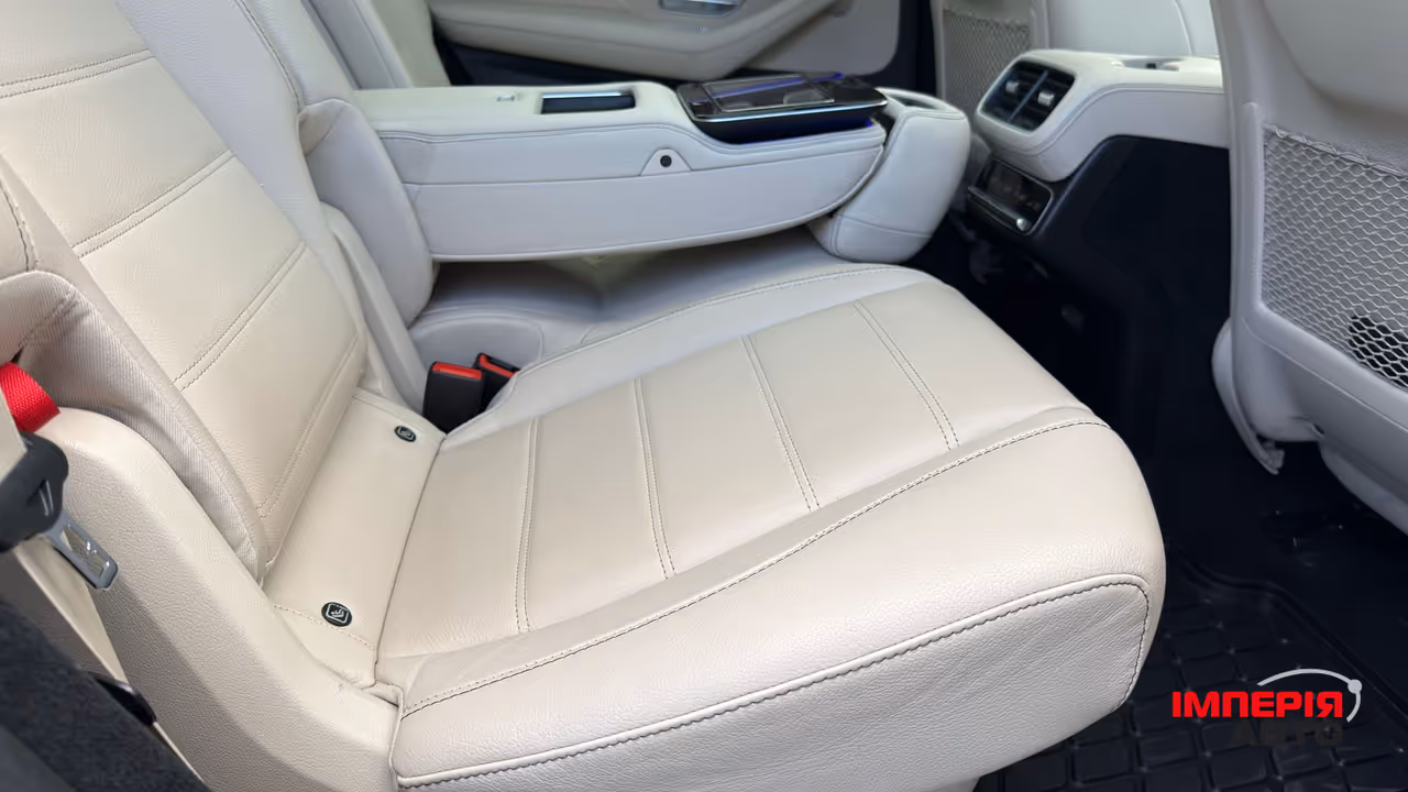 Mercedes-Benz GLS - фото 18