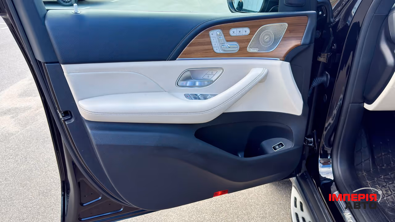 Mercedes-Benz GLS - фото 37