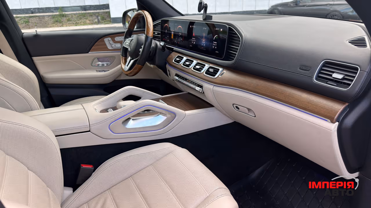 Mercedes-Benz GLS - фото 13