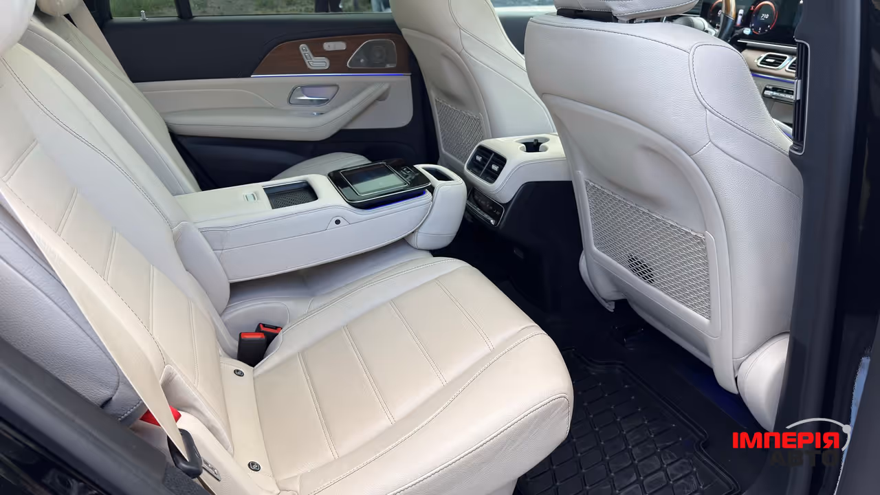 Mercedes-Benz GLS - фото 19