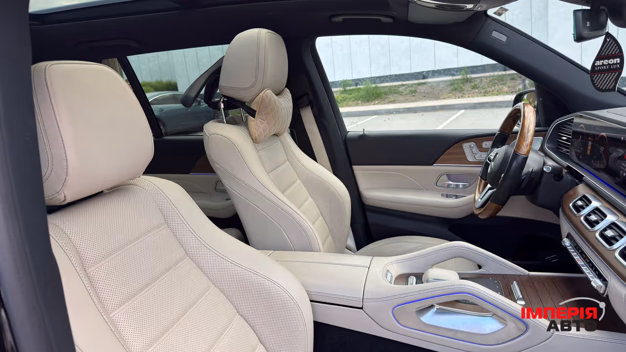 Mercedes-Benz GLS - фото 10