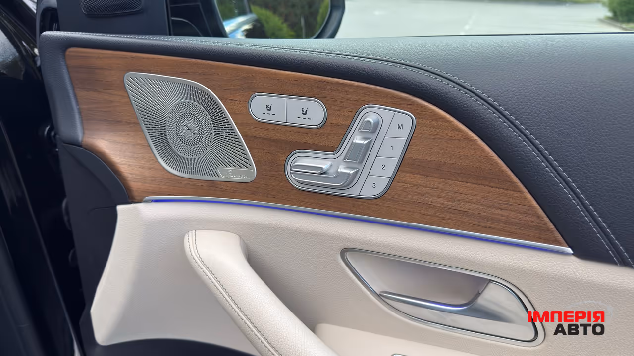 Mercedes-Benz GLS - фото 14