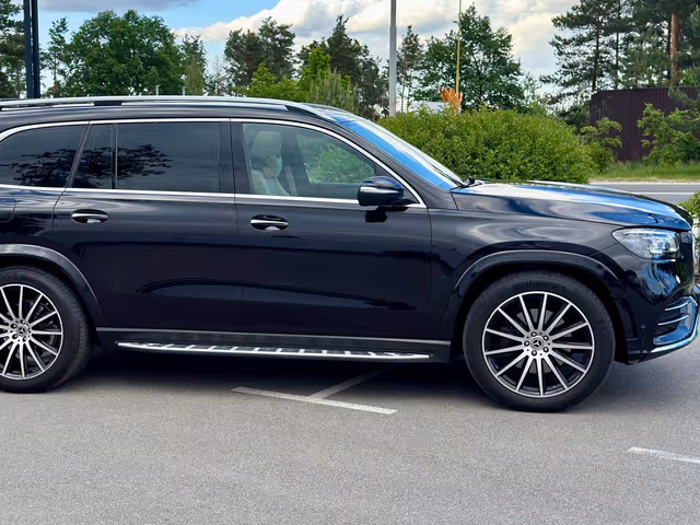 Mercedes-Benz GLS - фото 4