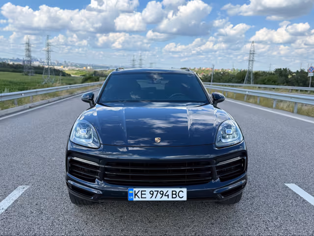 Porsche Cayenne - фото 2