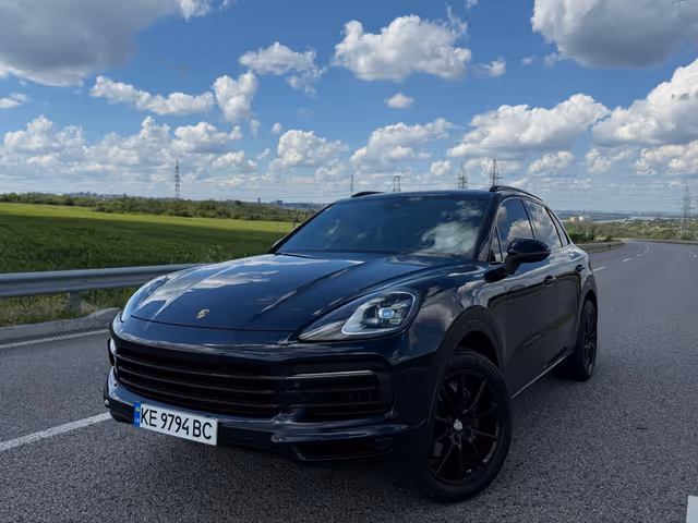 Porsche Cayenne - фото 1