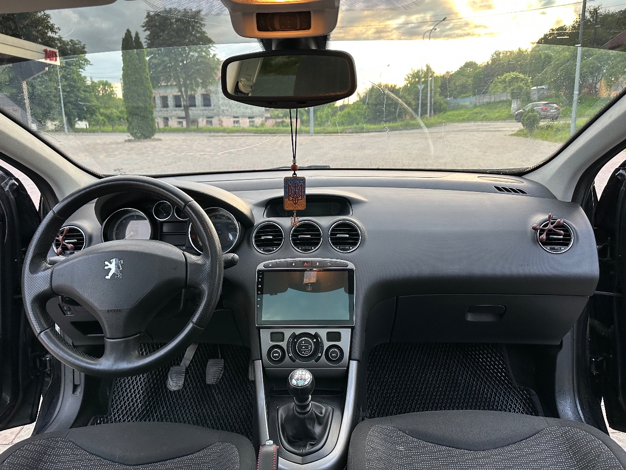 Peugeot 308 - фото 6