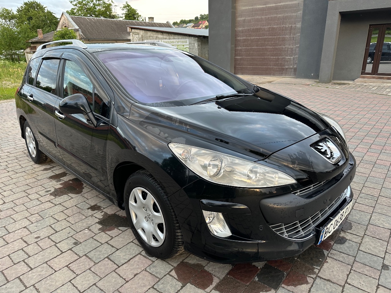 Peugeot 308 - фото 1