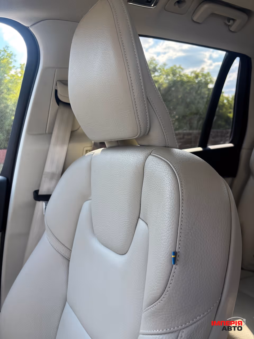 Volvo XC90 - фото 7