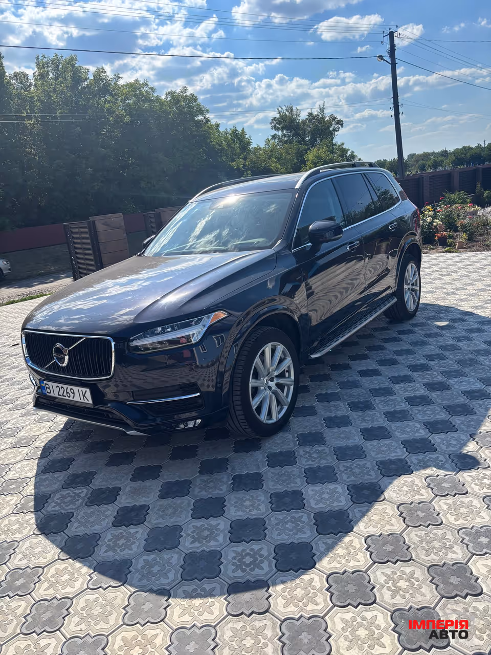 Volvo XC90 - фото 1