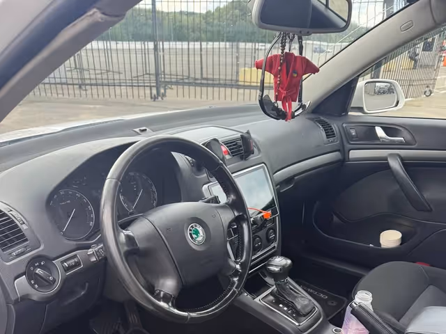 Skoda Octavia - фото 5