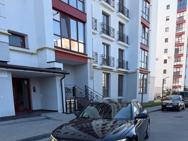 Audi A6 - фото 1