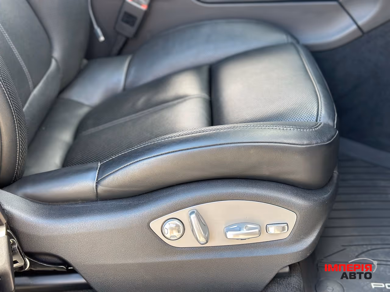 Porsche Macan - фото 33