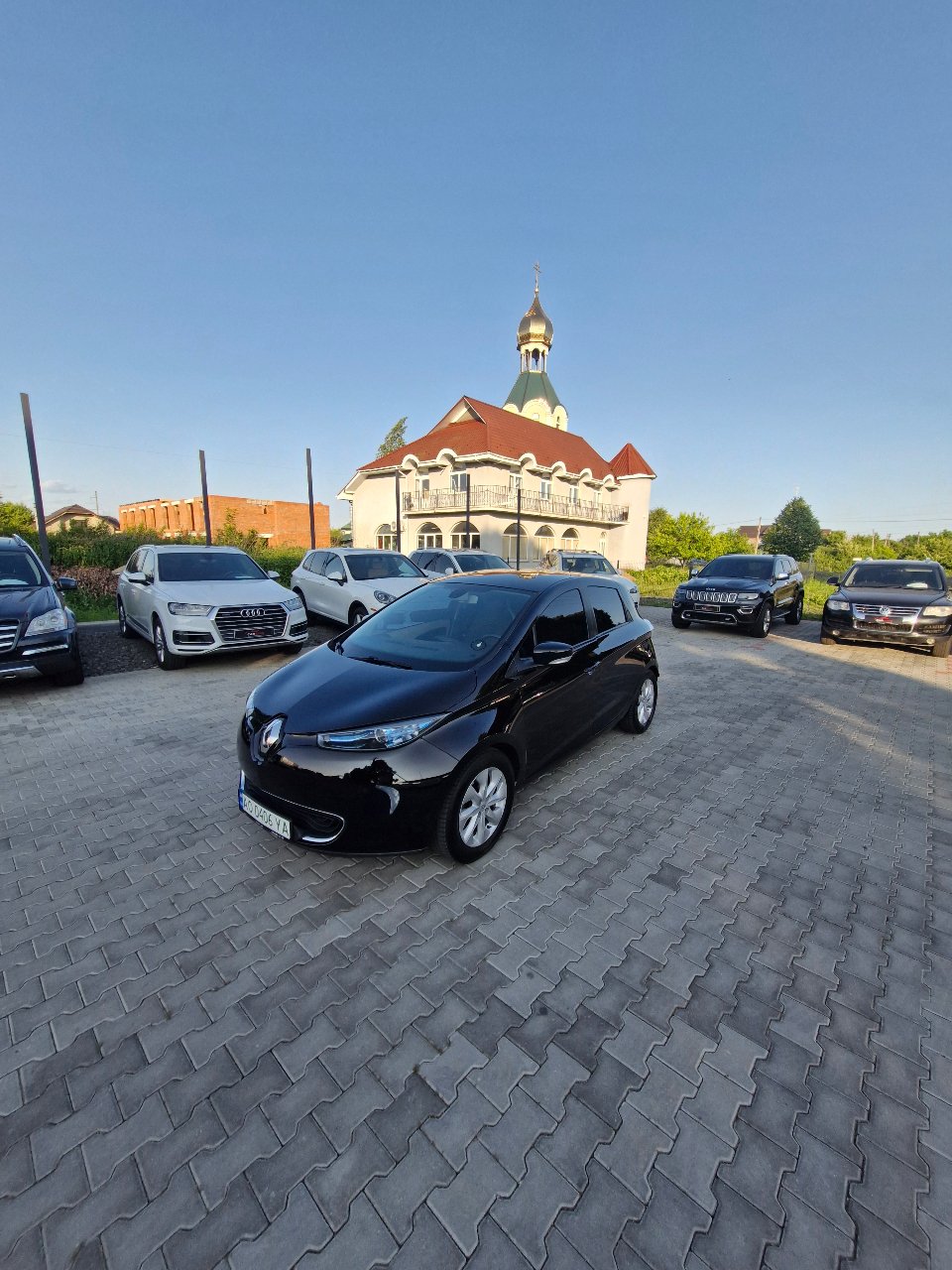 Renault ZOE - фото 1