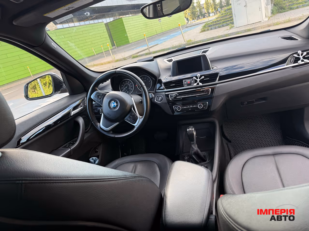 BMW X1 - фото 11