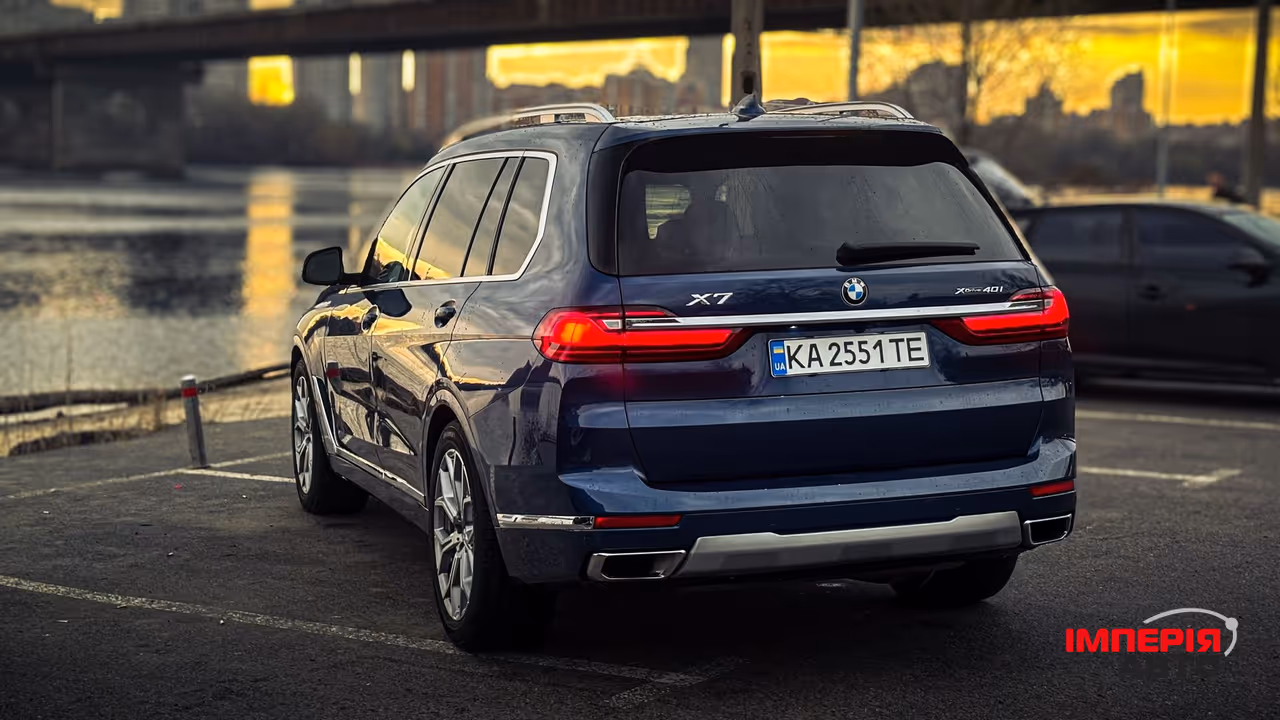 BMW X7 - фото 9