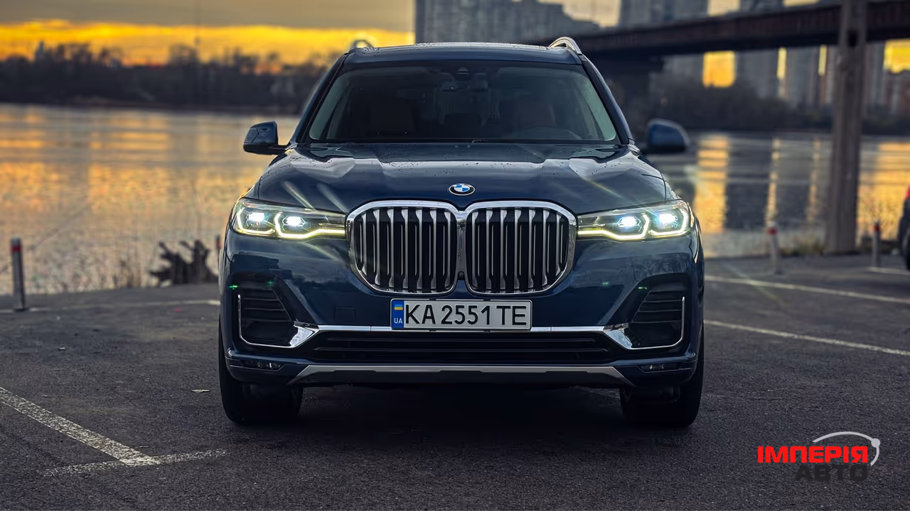 BMW X7 - фото 2