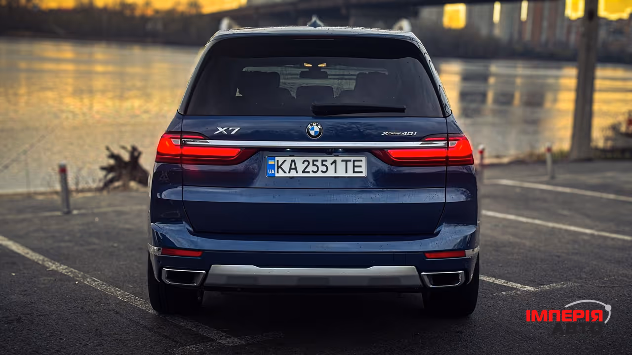 BMW X7 - фото 7