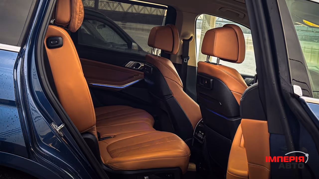 BMW X7 - фото 17