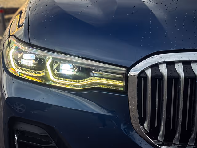 BMW X7 - фото 3