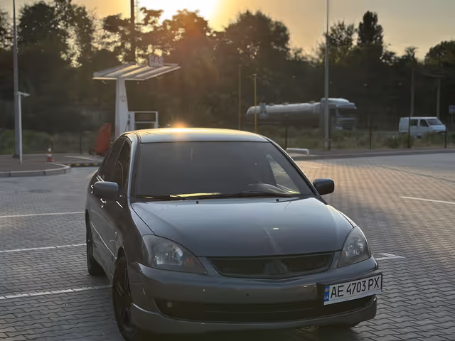 Mitsubishi Lancer - фото 2