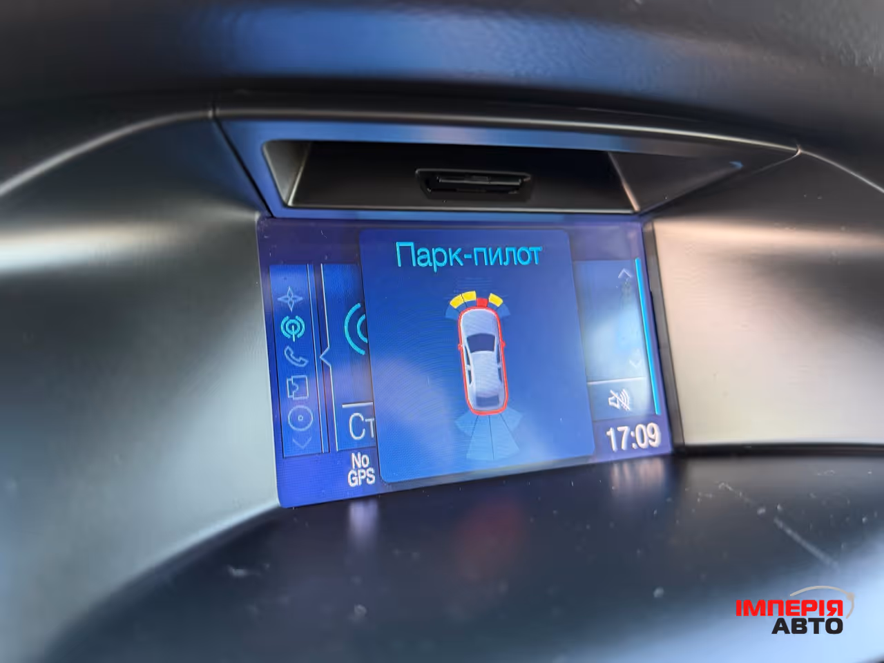 Ford Focus - фото 19